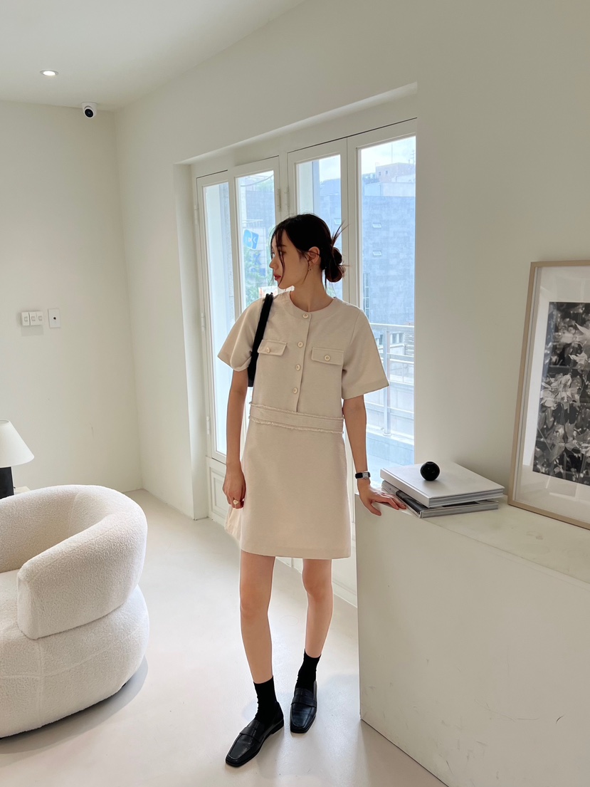 ME MO韓國直郵女裝新款推薦真品時尚24秋冬人氣連衣裙花呢ME MO連衣裙